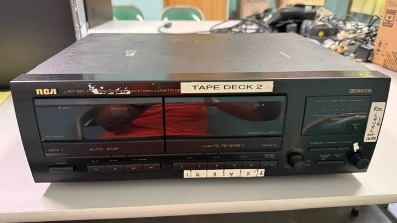 RCA SCT-550 Dual Cassette Tape Player