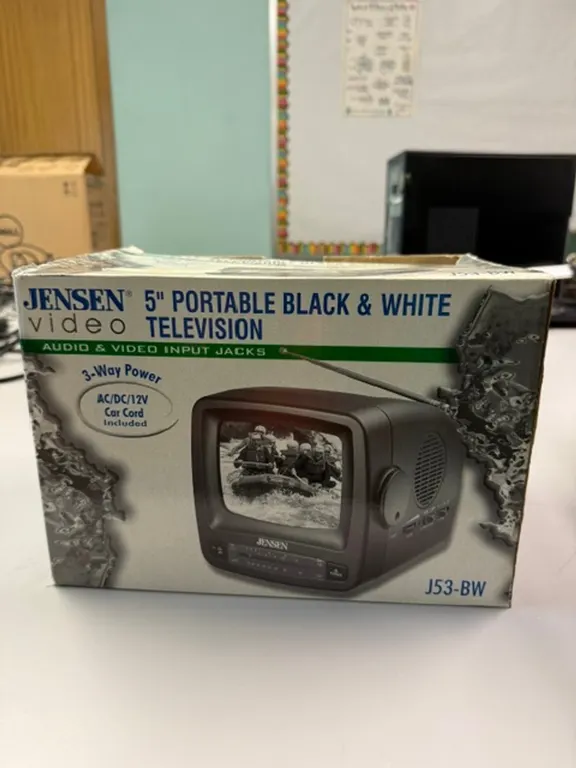 Jensen Black & White 5" Portable TV