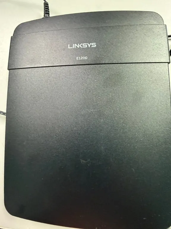 Linksys E1200 Router