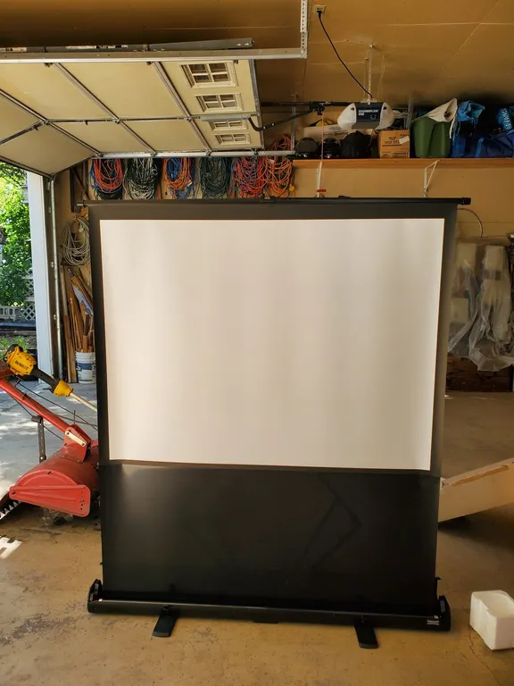 Portable wide projection screen 36” x 48”