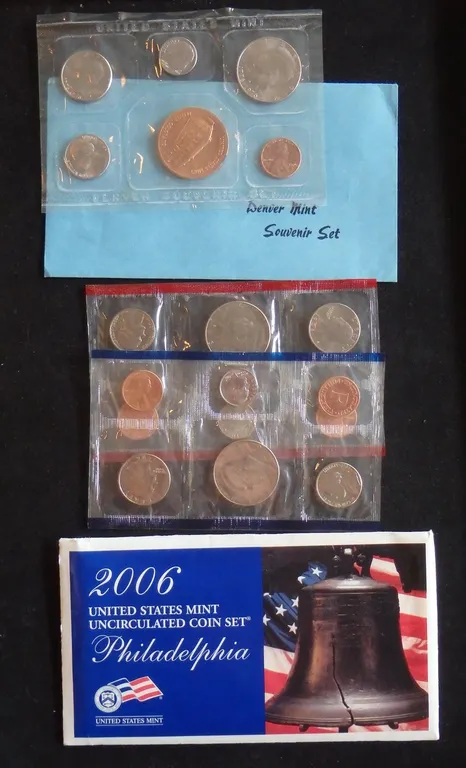 1976 DENVER MINT SET, 1986 MINT SET, 2006P MINT SET
