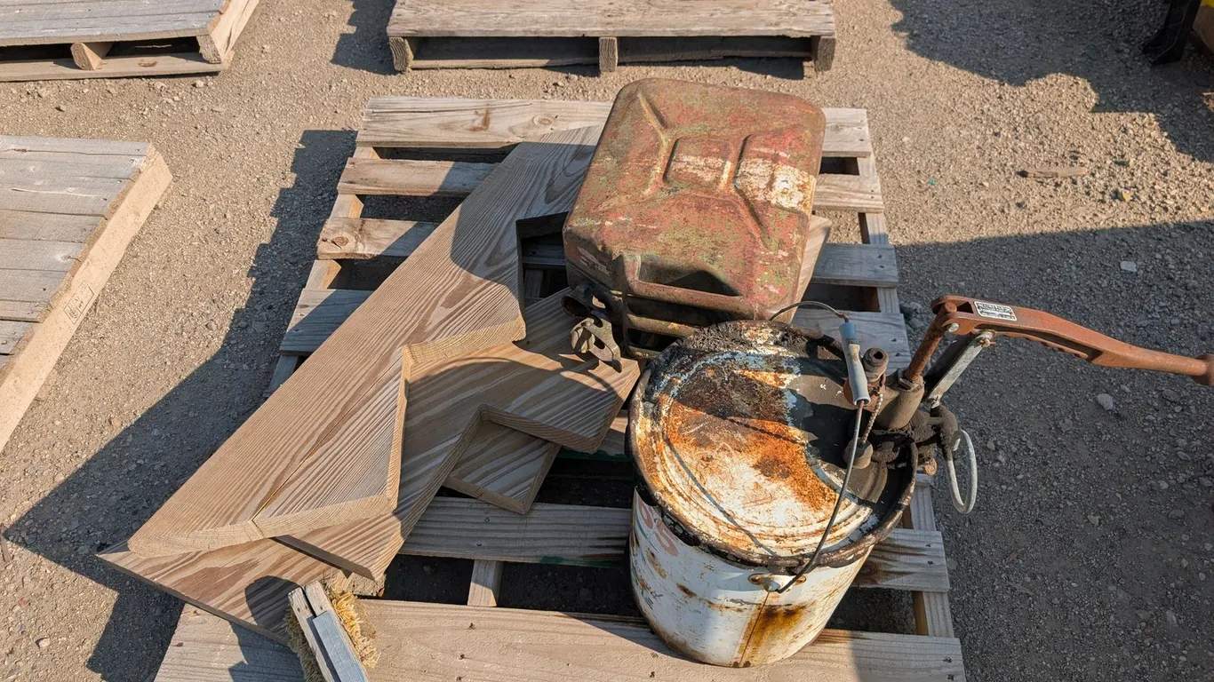 PALLET OF MISC