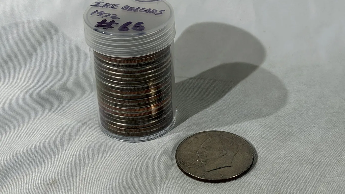 (20) 1972 IKE DOLLARS