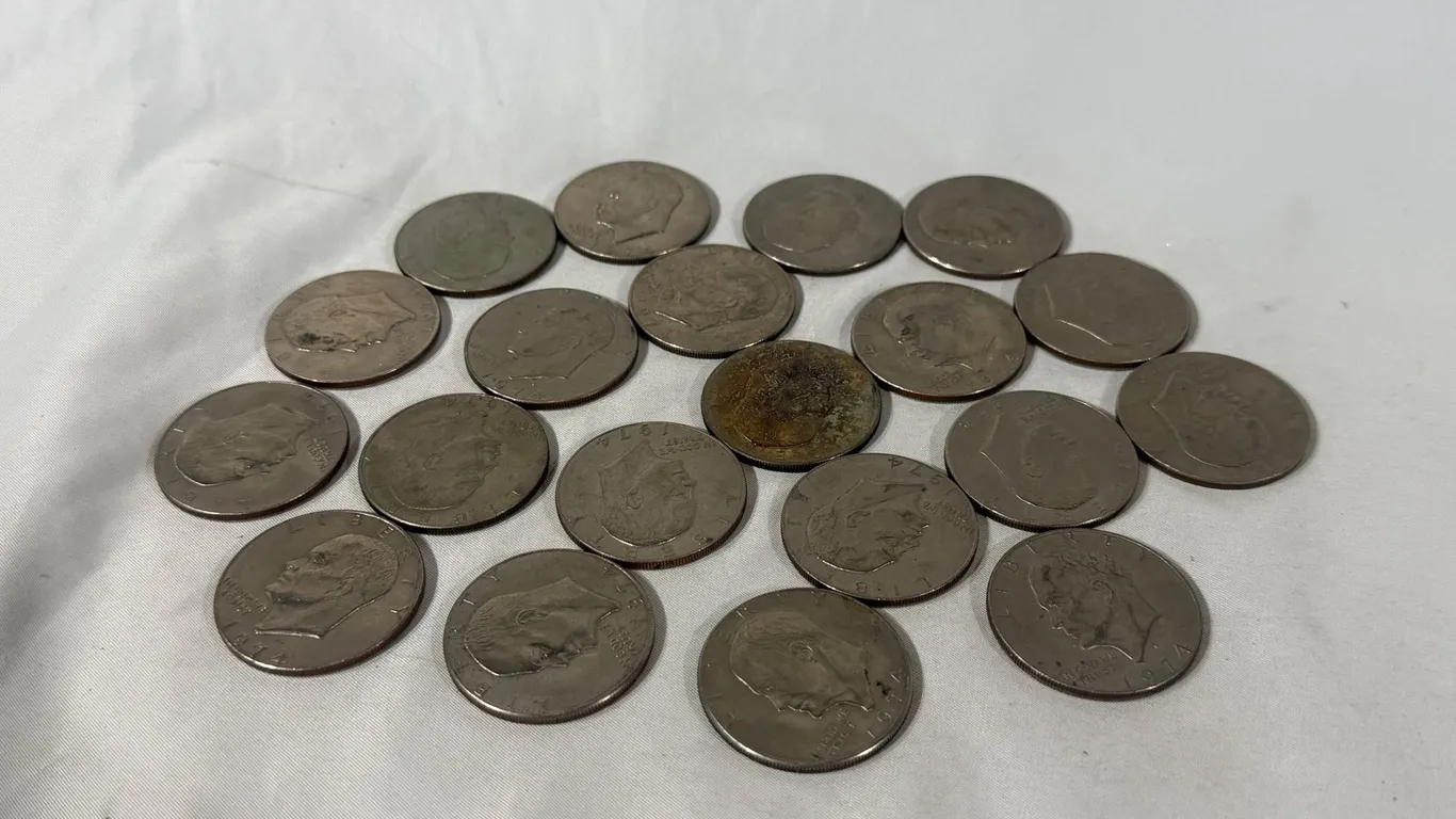 (20) 1974 IKE DOLLARS