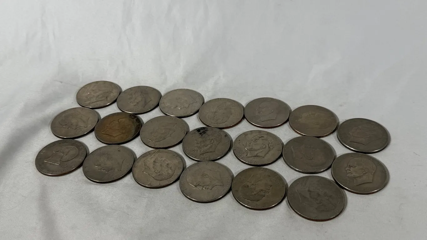 (20) 1776-1976 IKE DOLLARS