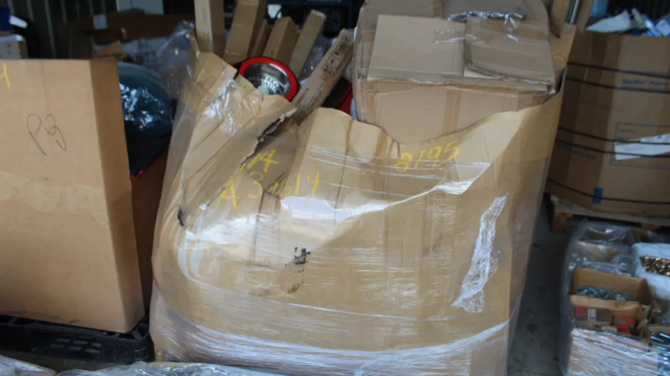 AMAZON RETURN PALLET