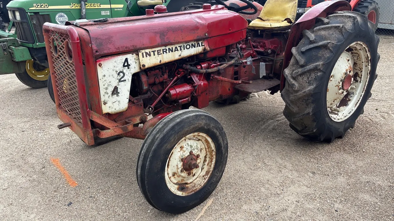 INTERNATIONAL 424 DIESEL MOTOR