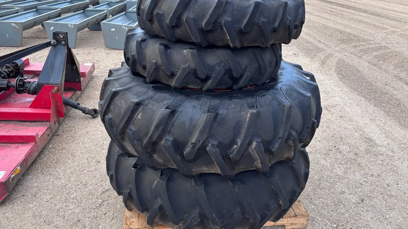 KUBOTA M7060 RIMS AND TIRES