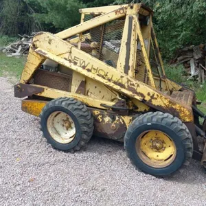 New Holland Skidsteer