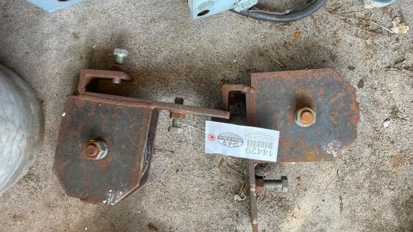(2) Pulleys