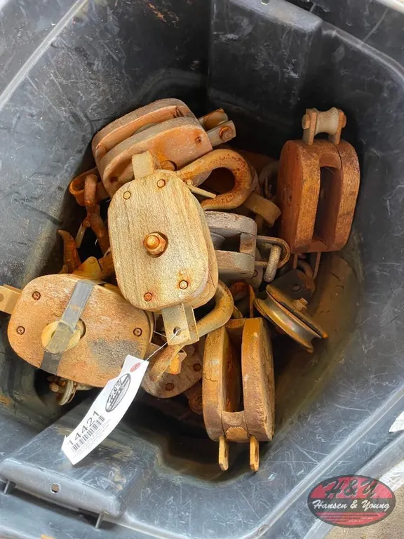 Tote of Pulleys