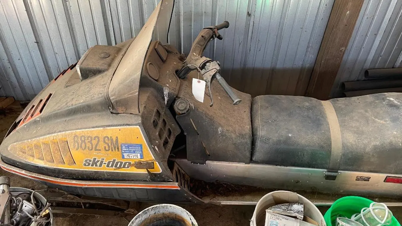 Skidoo 440 TNT Snowmobile