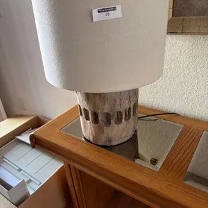 WAGON WHEEL TABLE LAMP WITH WHITE SHADE