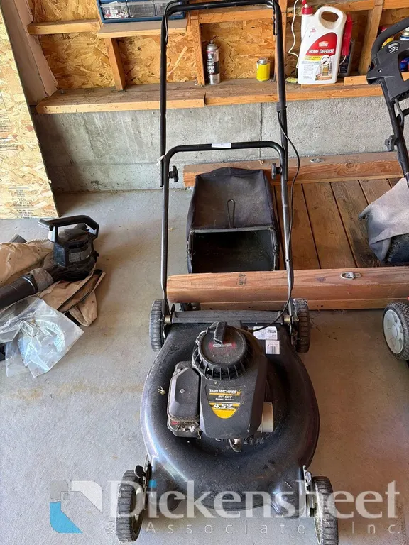 YARD MACHINE 21 INCH MOWER