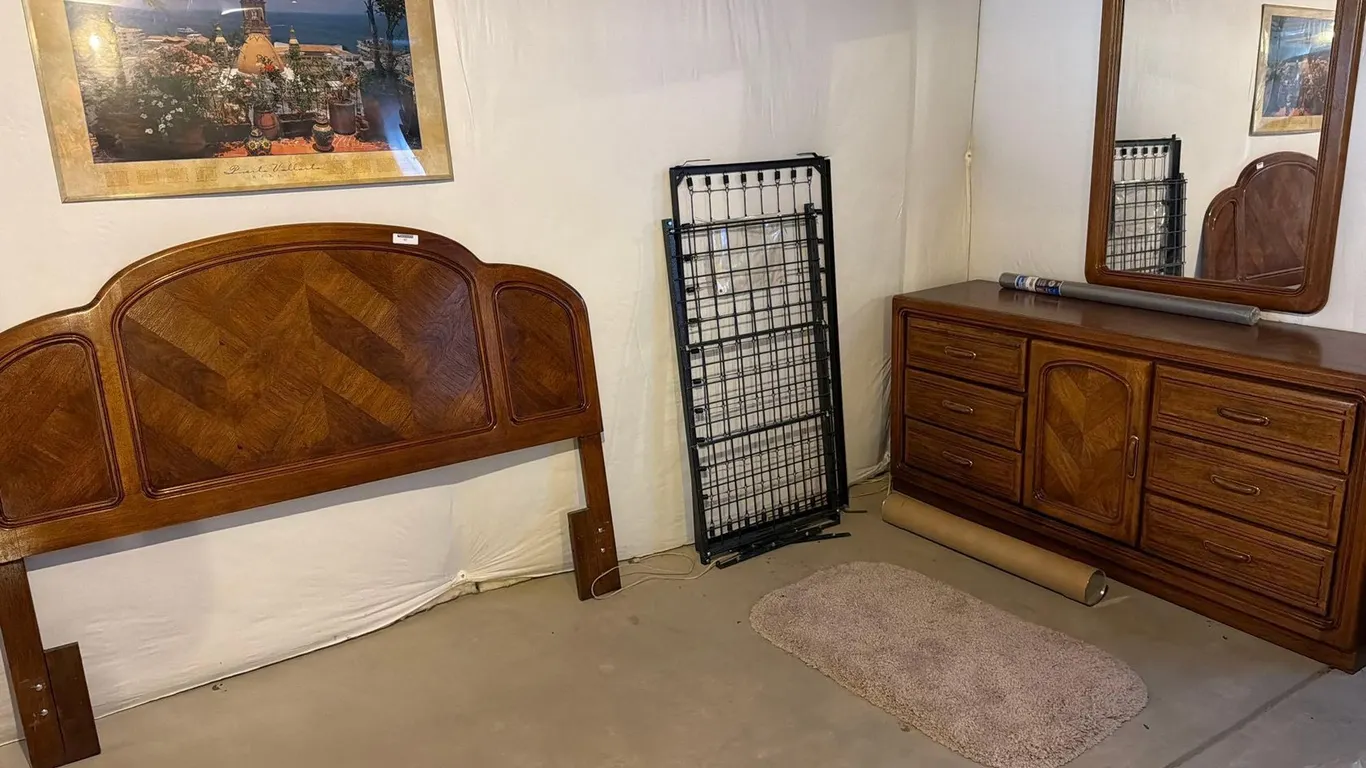 HEADBOARD & DRESSER WITH FRAMED MIRROR