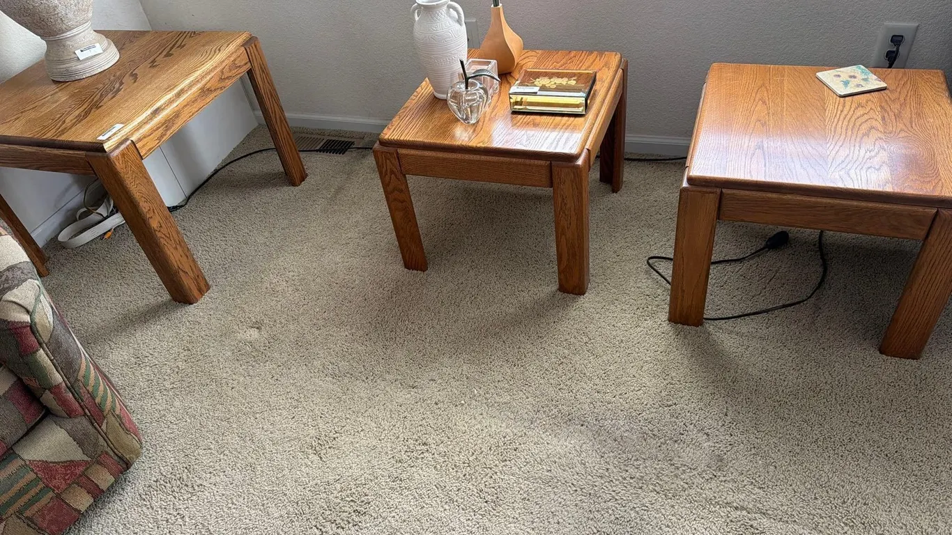 LOT OF (4) SIDE OR END TABLES