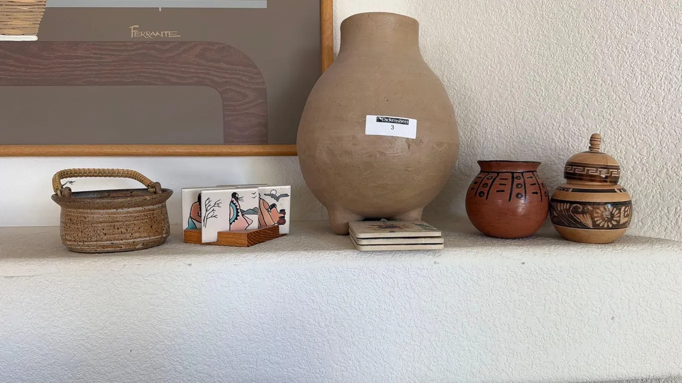 VARIETY OF VASES, COASTERS, BASKET LOT