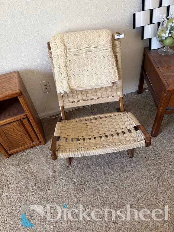 CROCHET CHAIR