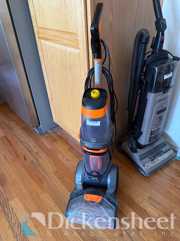 BISSELL UPRIGHT VACUUM
