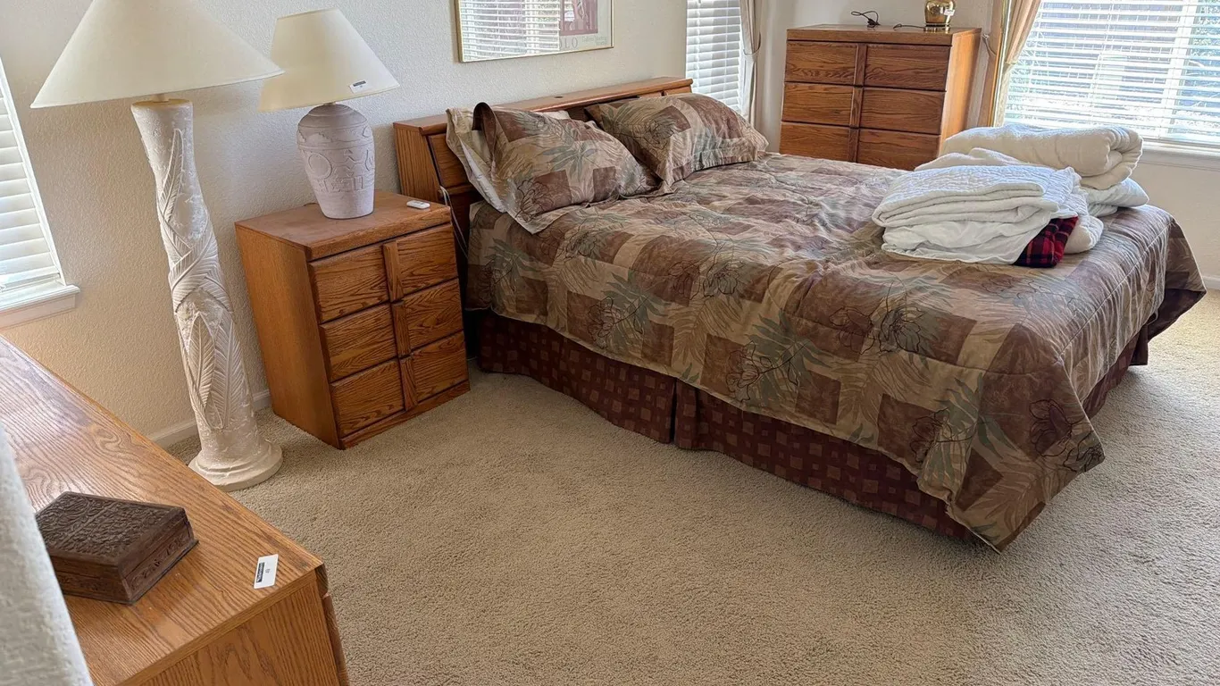 KING SIZE BEDROOM SET