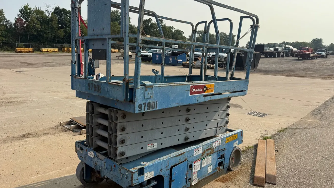 Genie GS3246 Scissor Lift