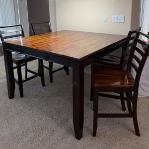 Table & Chairs