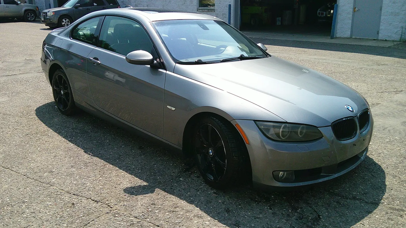 2009 BMW 3 series Passenger Car