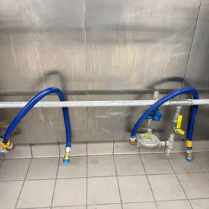 (6) Hoses & (9) Gas Valves