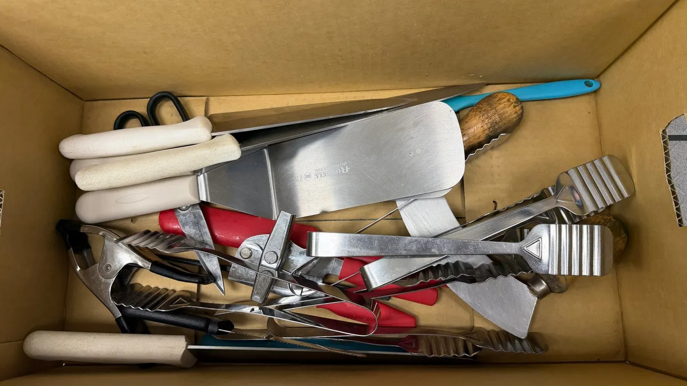 Assorted Kitchen Utensils