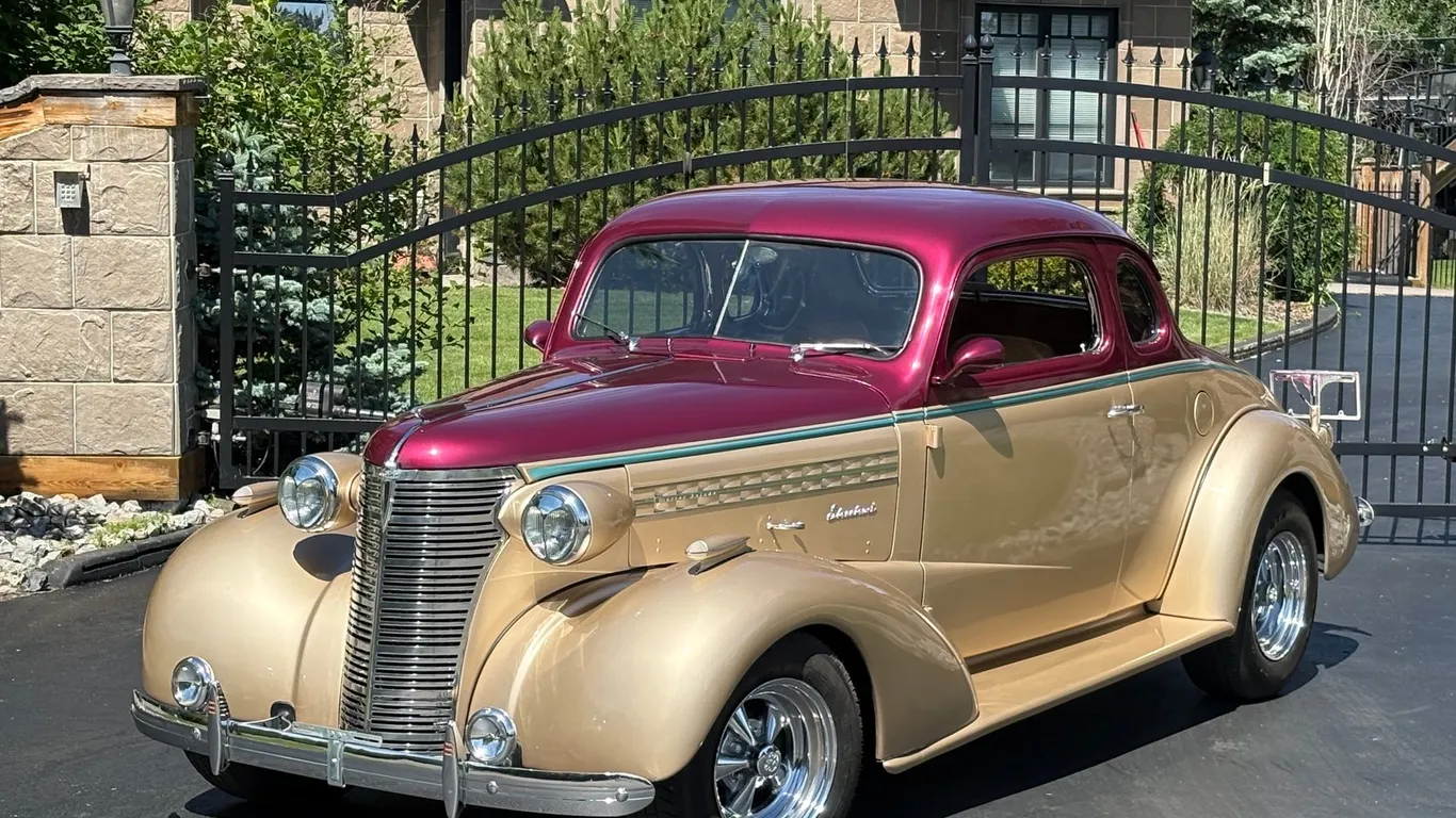 1938 CHEVROLET MASTER DELUXE COUPE STREET ROD