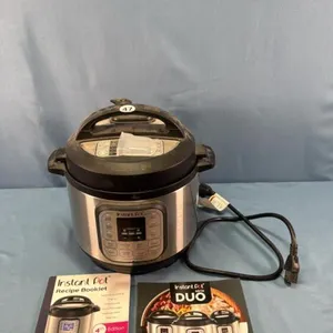 (1) INSTANT POT