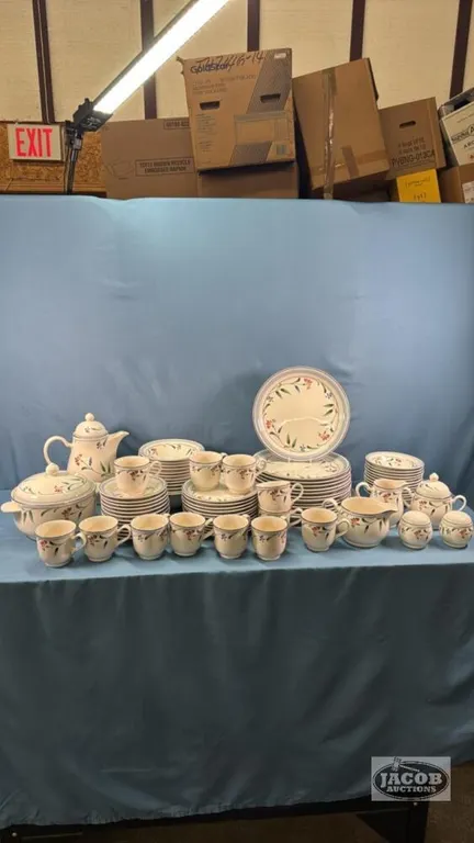 12 PLACE SETTINGS OF "KELTCRAFT" BY NORITAKE