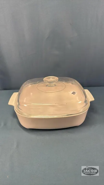 10 IN SQUARE X 2.5IN DEEP CASSEROLE WITH LID