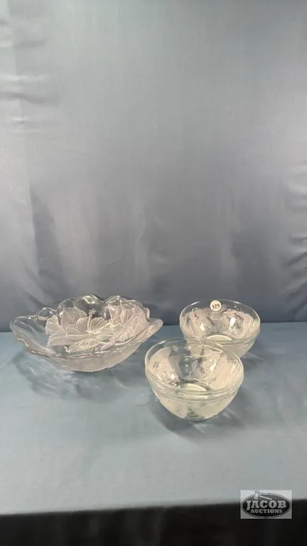 11IN SERVING BOWL WITH (4) 7IN SALAD BOWLS