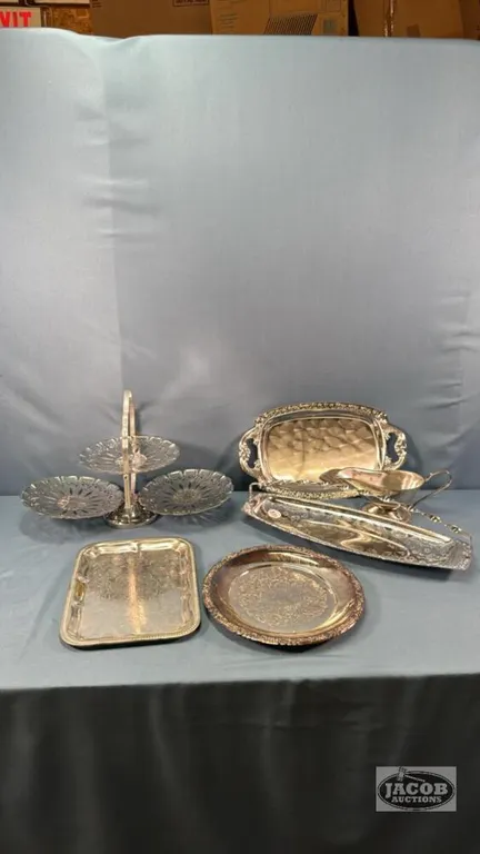 METAL TRAY LOT WITH STAINLESS GRAVY BOAT