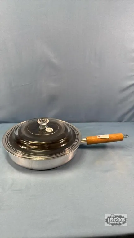 MEYER 10IN FRY PAN WITH GLASS LID