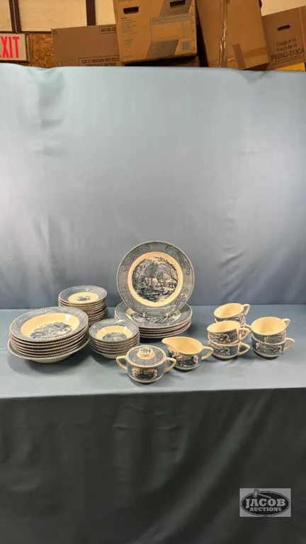 (6) PLACE SETTINGS OF BLUE AND WHITE CHINA