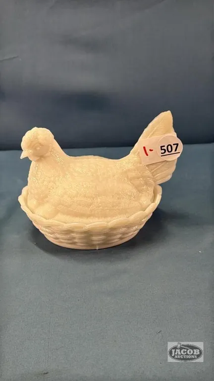 MILK GLASS HEN ON THE NEST
