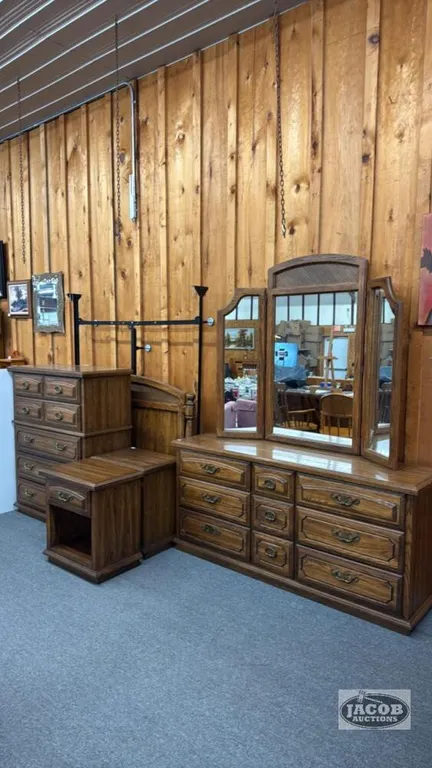(5) PIECE KROEHLER BEDROOM SUITE