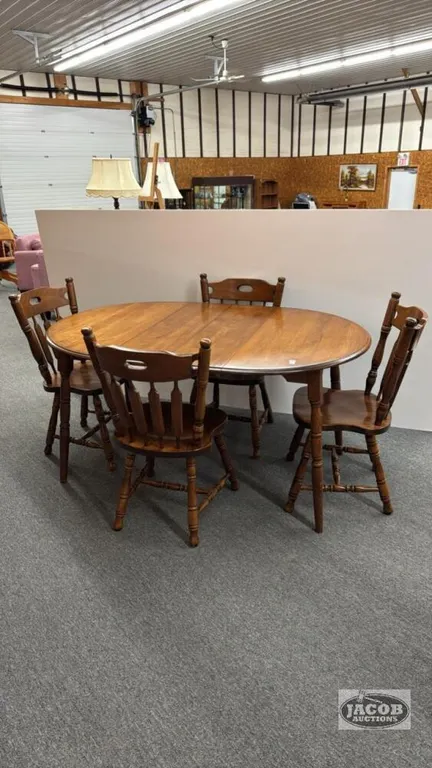 (5) PIECE DINNING ROOM SET