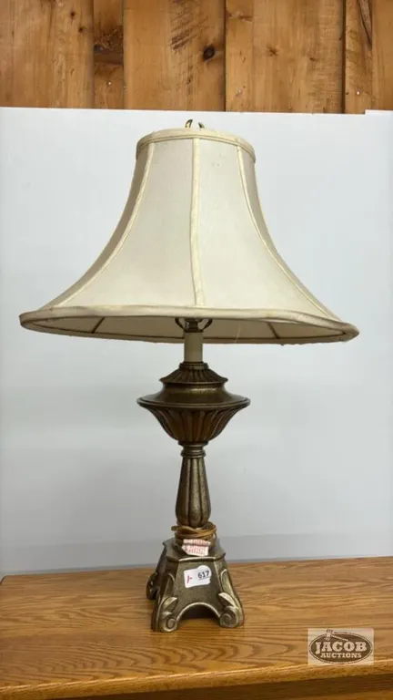 29IN METAL TABLE LAMP