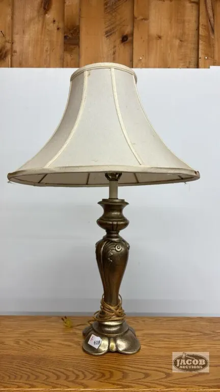 29IN METAL TABLE LAMP