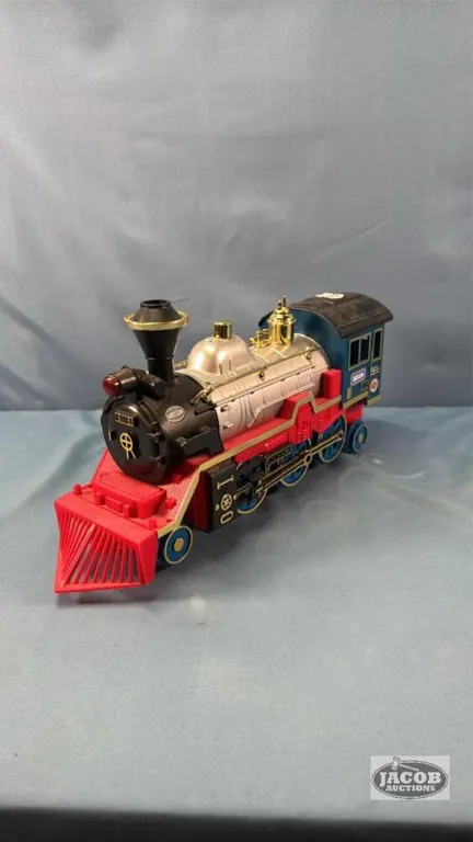 PLASTIC BATTERY OPERATED TRAIN ENGINE
