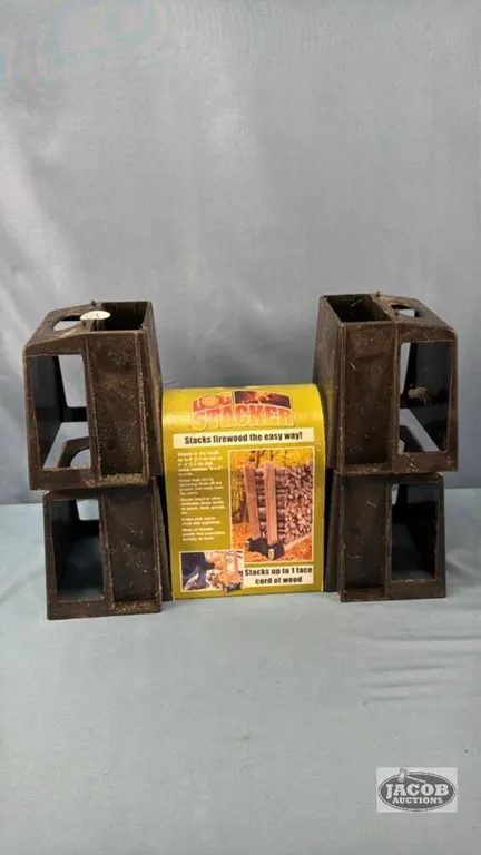 PLASTIC LOG STACKER SET