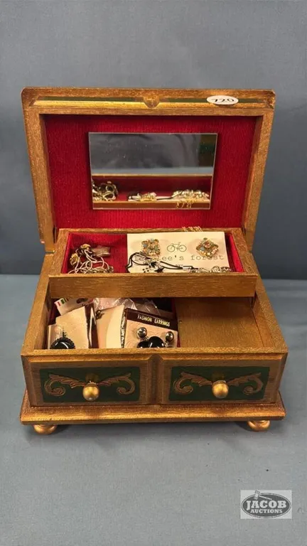 WOODEN 8IN WIDE JEWELRY BOX