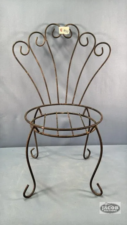 METAL CHAIR STYLE PLANT STAND