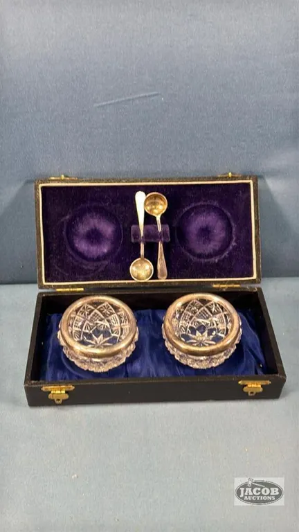 PAIR OF GLASS SALT CELLS WITH STERLING SILVER RINGS
