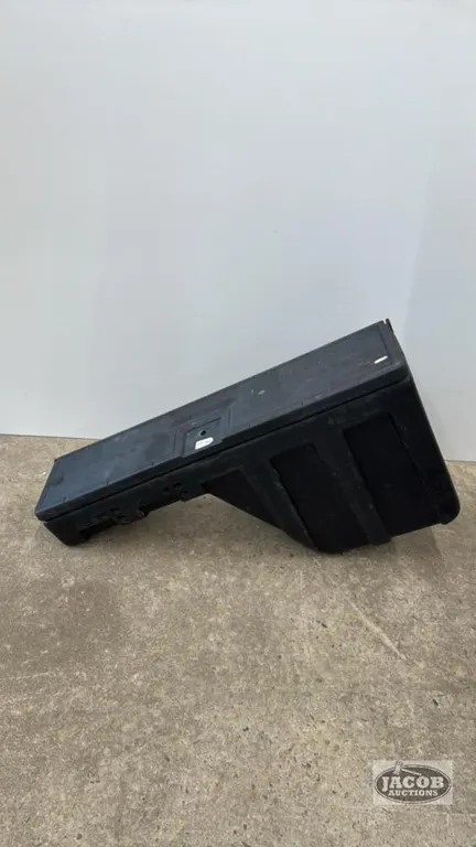 TRUCK TOOL BOX FOR OVER THE WHEEL WELL