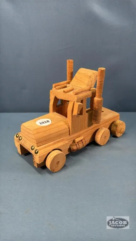 WOODEN 8IN LONG HIGHWAY TRACTOR