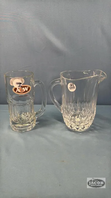 GLASS 7IN PITCHER WITH A 7IN A&W MUG